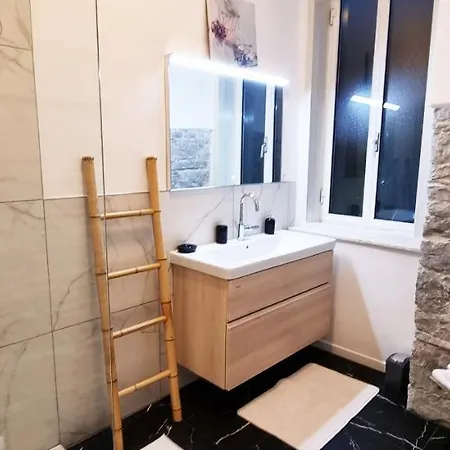 Casa Bianca - 2 Bedroom Design Триест